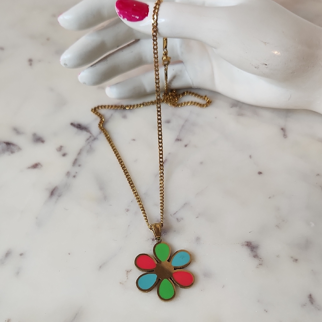 Vintage 1970s Colorful Flower Pendant Necklace Goldtone Chain Nice 25$